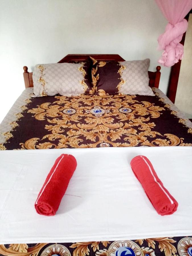 Chandi Mahal Homestay Канди Экстерьер фото